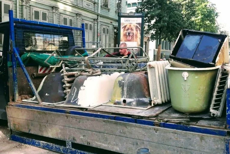 Вывоз старой сантехники в Казани от ПроМусор: быстро, недорого от 584 руб., утилизация и грузчики